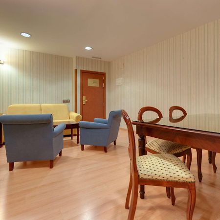 Hotel Madrid Leganes Affiliated By Melia Стая снимка