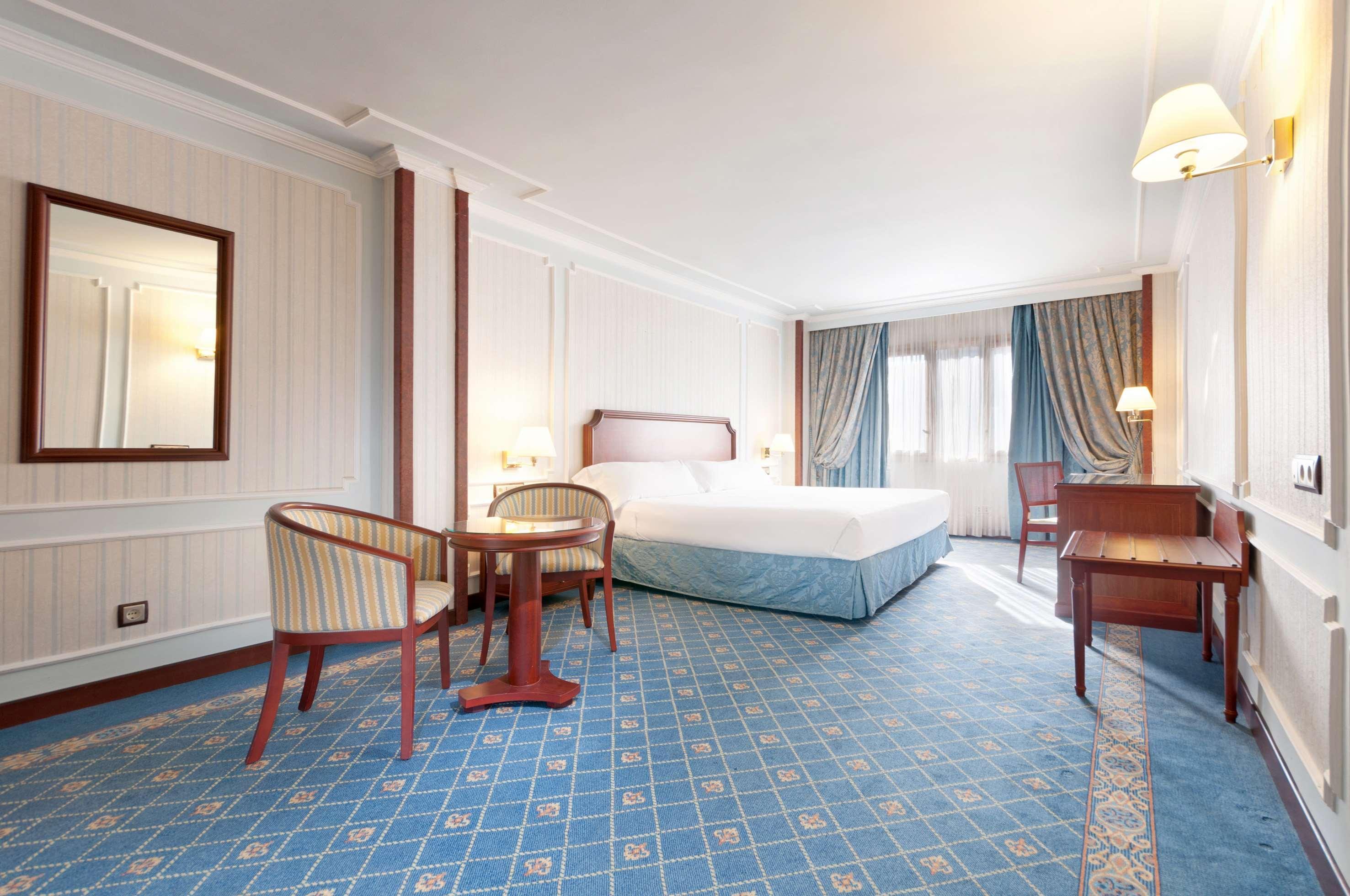 Hotel Madrid Leganes Affiliated By Melia Стая снимка