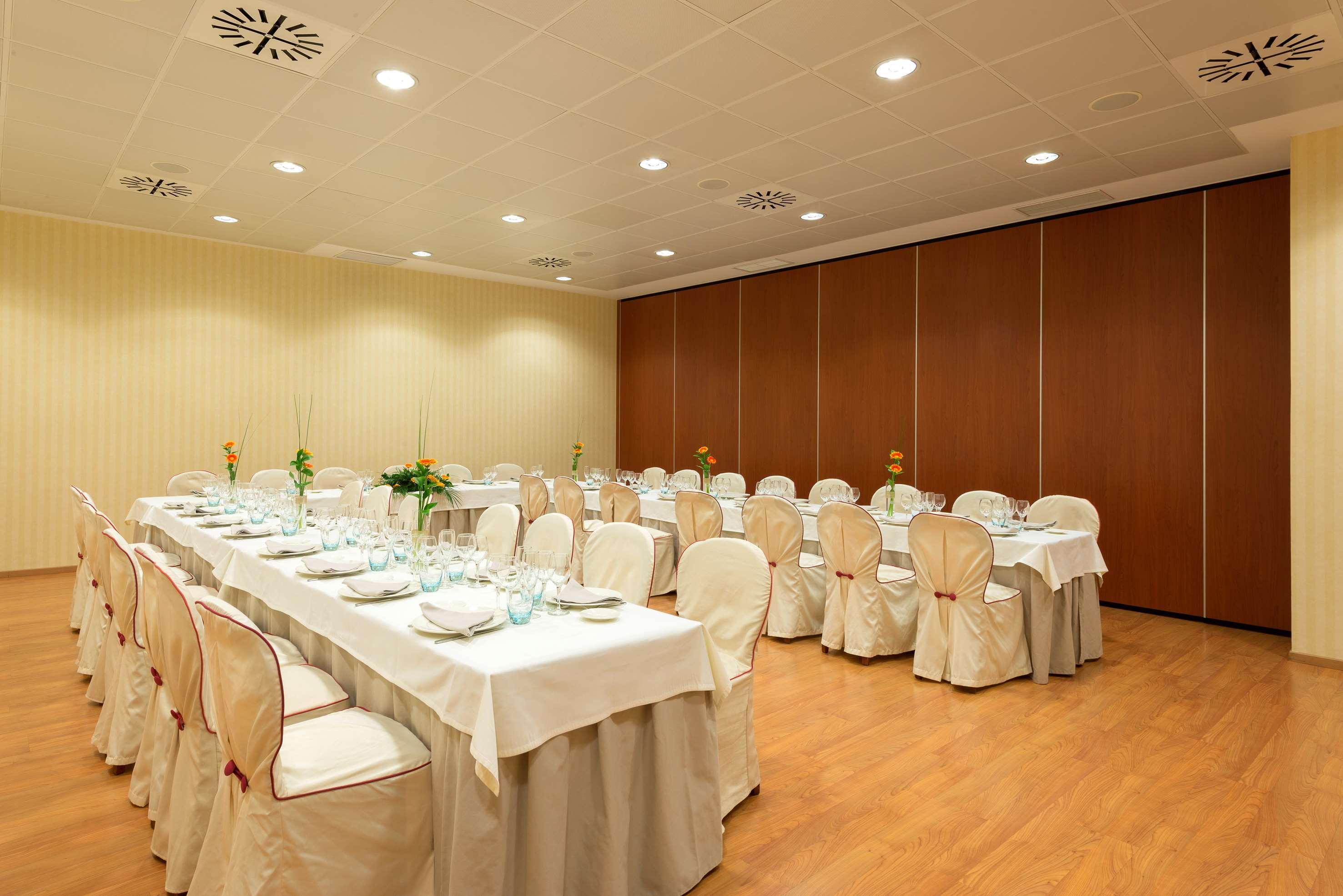 Hotel Madrid Leganes Affiliated By Melia Екстериор снимка
