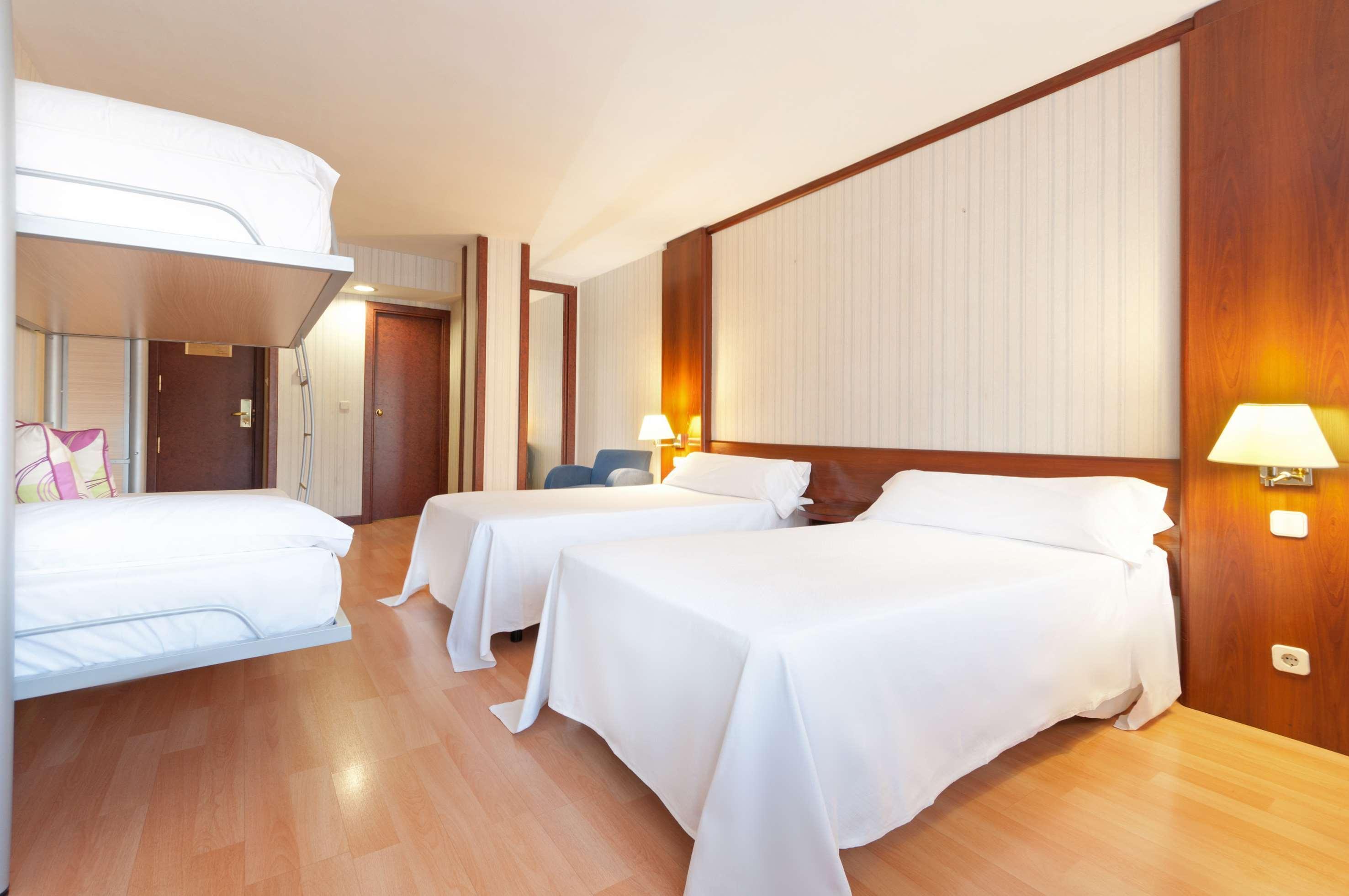 Hotel Madrid Leganes Affiliated By Melia Стая снимка
