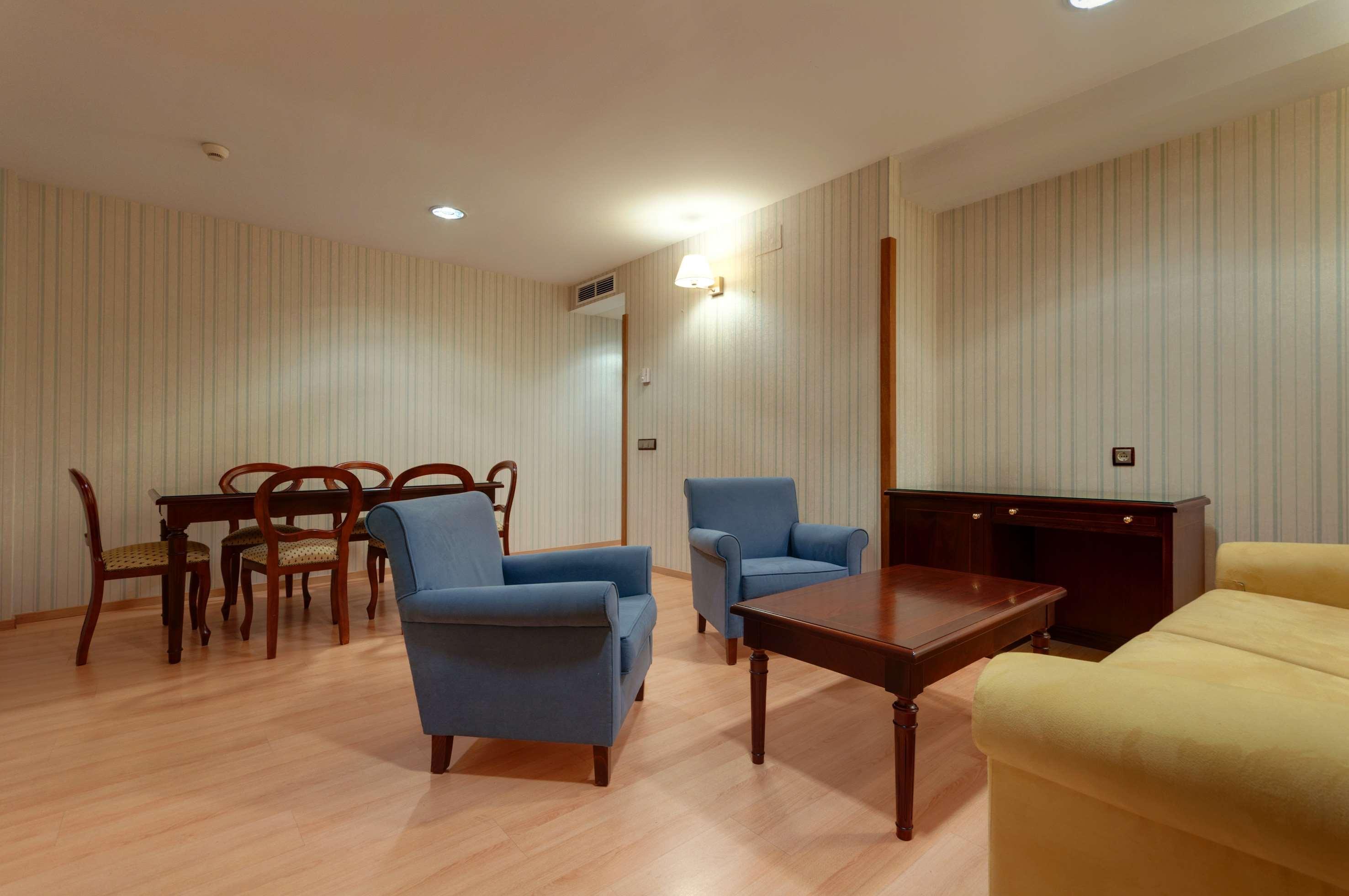 Hotel Madrid Leganes Affiliated By Melia Стая снимка