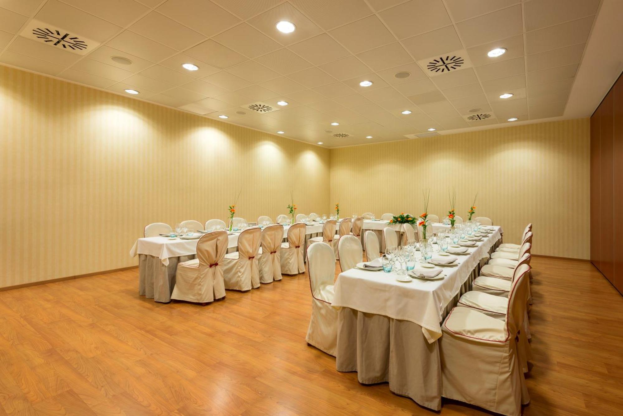 Hotel Madrid Leganes Affiliated By Melia Екстериор снимка