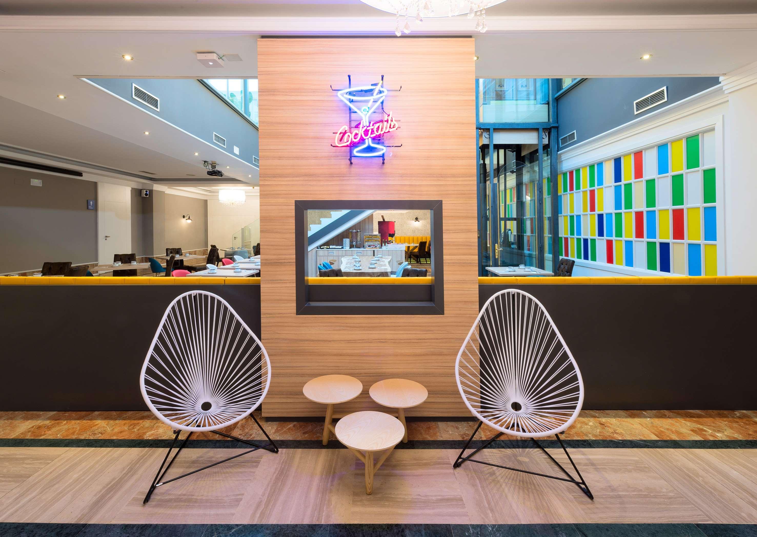 Hotel Madrid Leganes Affiliated By Melia Екстериор снимка